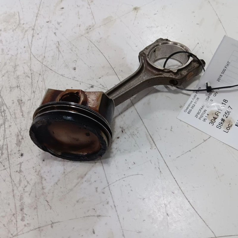 Fiat 500 1.4 Single Piston With Connecting Rod 2018 OEM