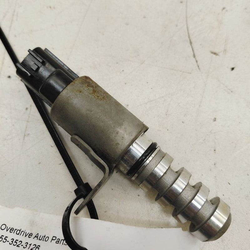 Nissan Rogue Variable Timing Gear Oil Control Valve Solenoid Cylinder 