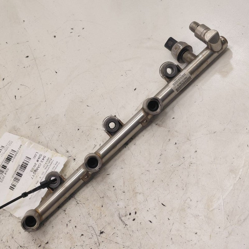 Cadillac CT6 Driver Front Fuel Rail Injection Injector Mount Bar  2018