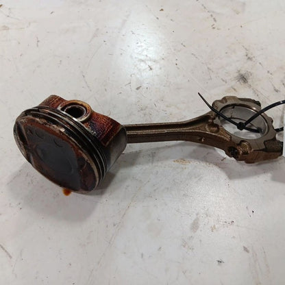 Toyota Prius C Single Piston With Connecting Rod   2017 2016 2015 2014 2013