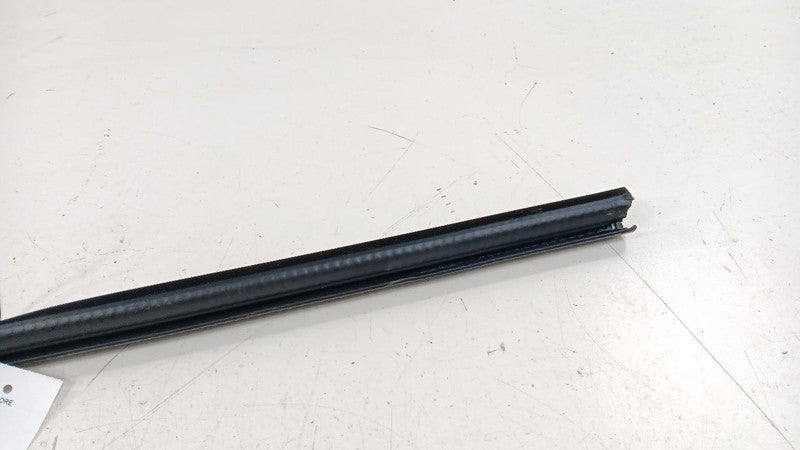 Buick Encore Passenger Right Rear Weather Strip Interior 2016 2017 201
