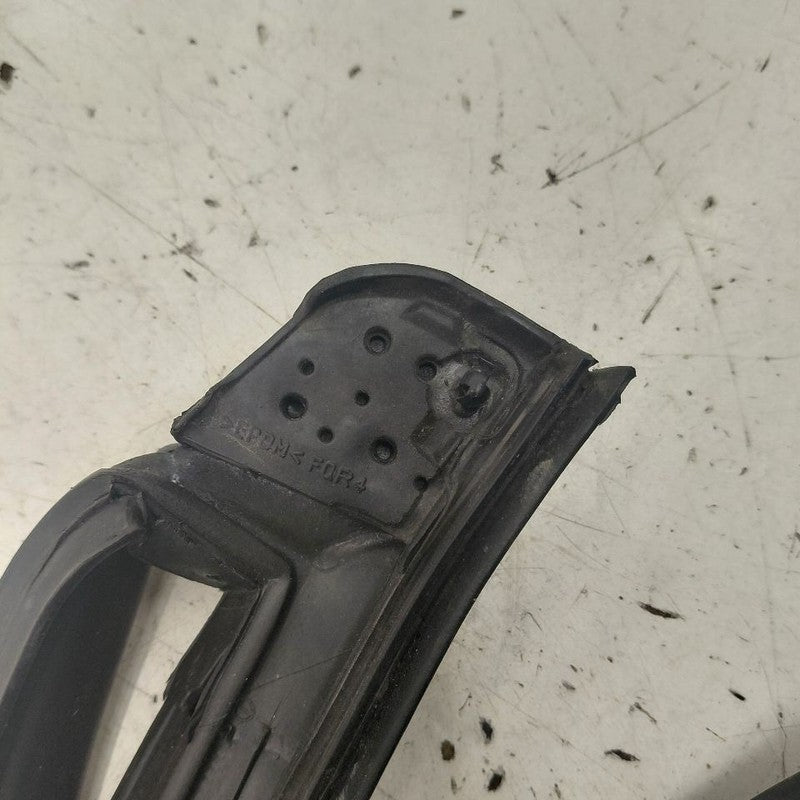 Kia Sportage On Door Seal Rubber Right Passenger Front  2020 2021 2022