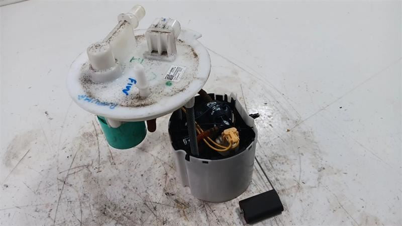 Gas Fuel Pump Assembly Fits 18-20 Chevy Malibu OEM