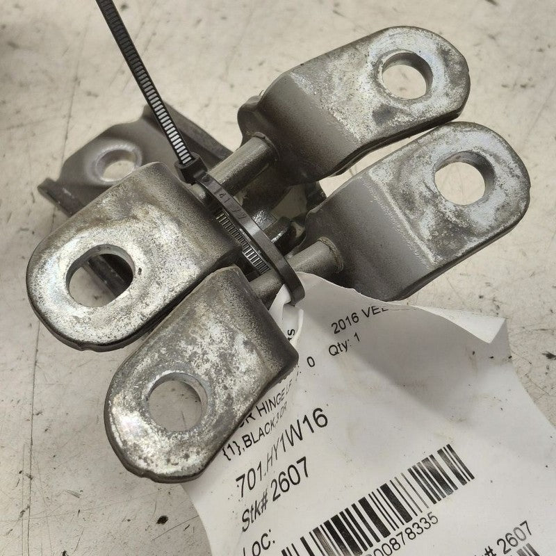 Hyundai Veloster Door Hinge Set Left Front Driver  2017 2016 2015 2014