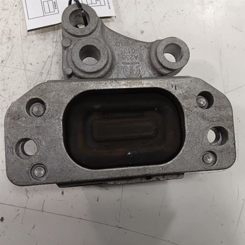 Jeep Renegade Engine Motor Mount Left Driver  2.4L 2015 2016 2017 2018