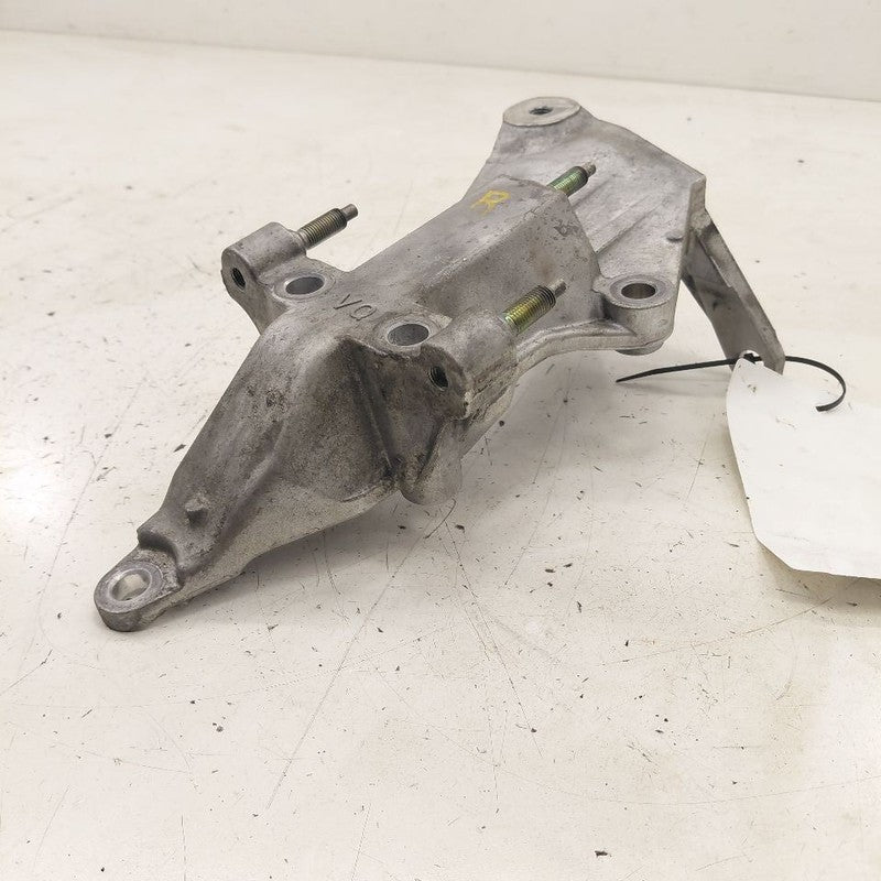 Nissan Murano Passenger Right Engine Bracket  2020 2021 2022 2023