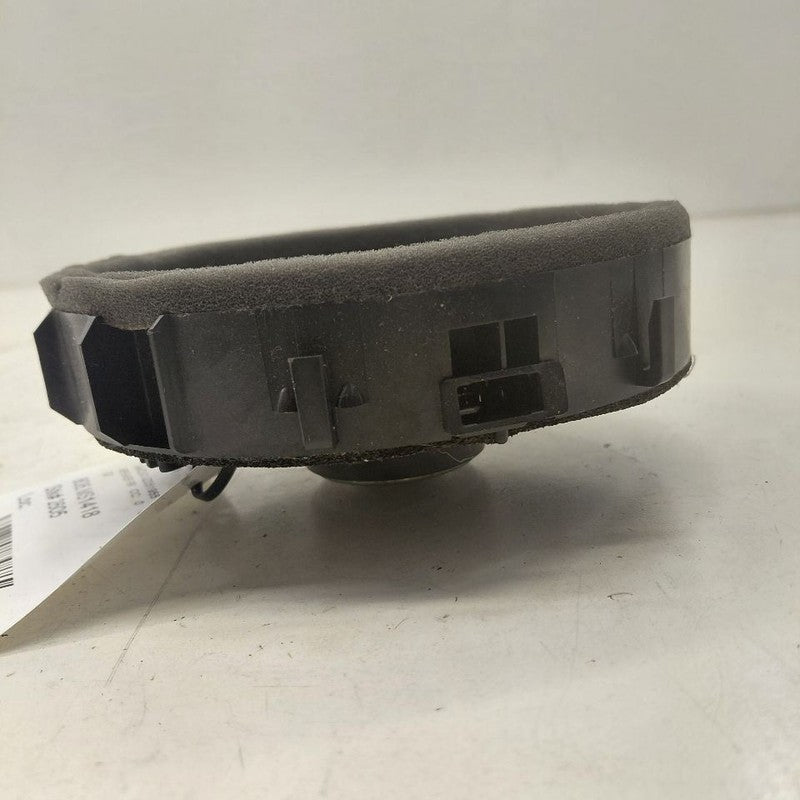 Mitsubishi Outlander   Speaker Right Passenger Rear  2018 2017 2016