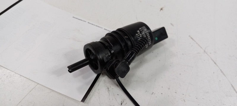 Chevy Cruze Windshield Washer Wash Fluid Reservoir Motor Pump Electric 2019 2018