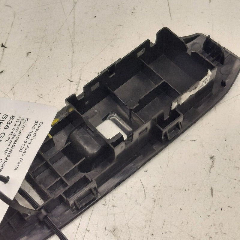 Chevy Trax Window Switch Bezel Trim Right Front 2022 2021