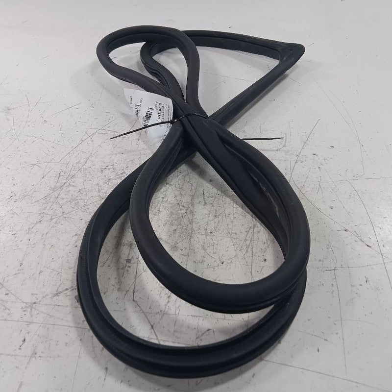 Hyundai Tucson On Body Door Jamb Seal Front Right Passenger  2019 2020