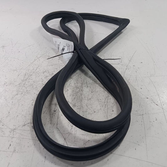 Hyundai Tucson On Body Door Jamb Seal Front Right Passenger  2019 2020
