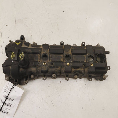 Chrysler 300 Driver Left Side Engine Cylinder Head Valve Cover  2017 2
