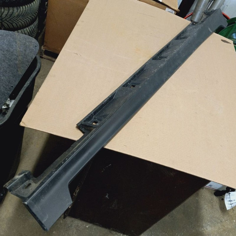 Subaru XV Crosstrek Rocker Panel Trim Cover Molding Skirt Right Passen