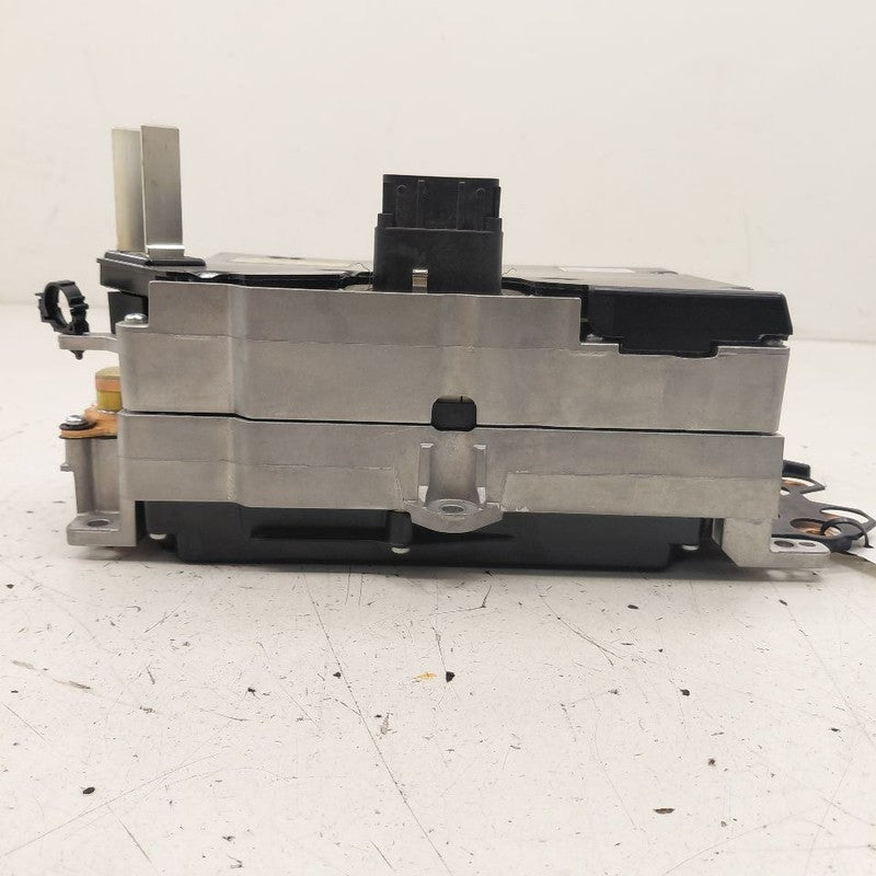 Conv/Invert/Charger Inverter And Converter Fits 16-19 VOLT