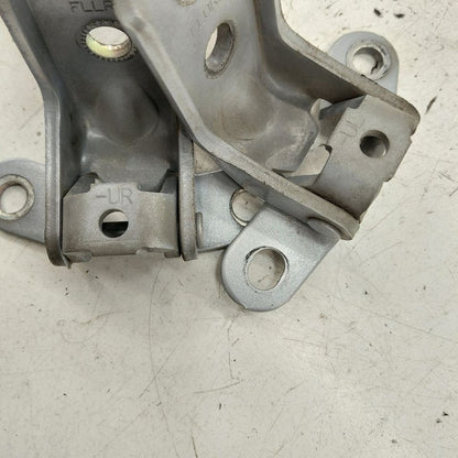 Kia Sorento Door Hinge Set Right Front Passenger  2018 2017 2016