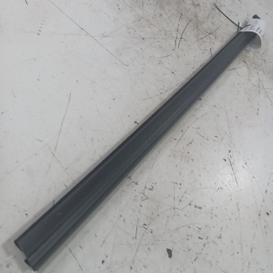 Chevy Trailblazer Right Front Weather Strip Interior  2021 2022 2023 2