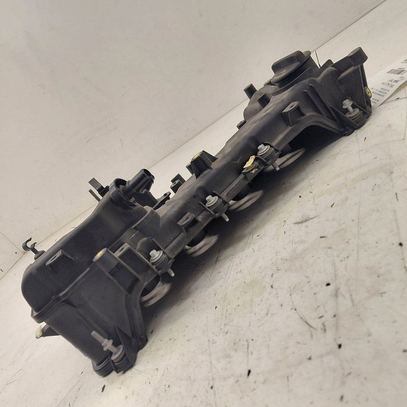 Alfa Romeo Stelvio Engine Cylinder Head Valve Cover  2018 2019 2020 20