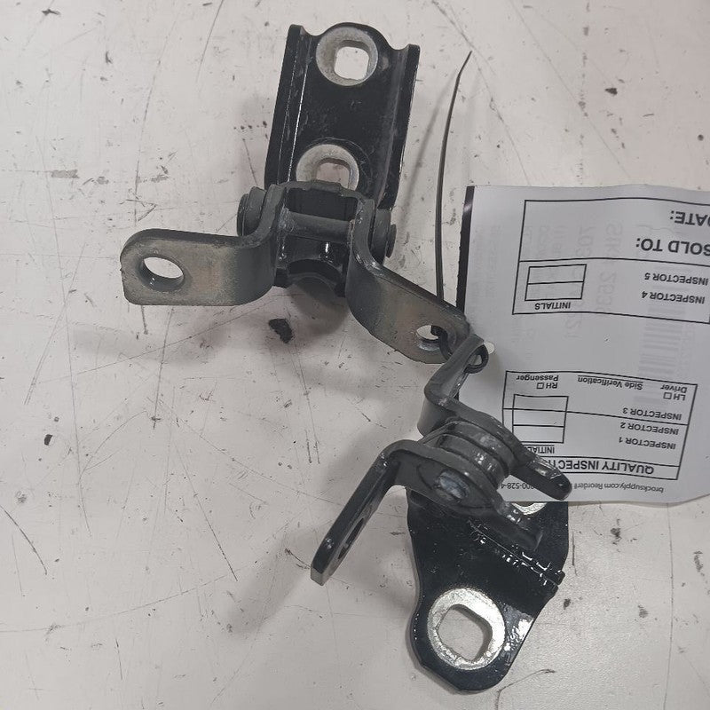 Chevy Trailblazer Door Hinge Set Right Rear Passenger  2021 2022 2023 
