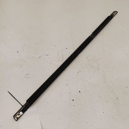 Chrysler 300 Door Glass Window Weather Strip Trim Rear Right Passenger