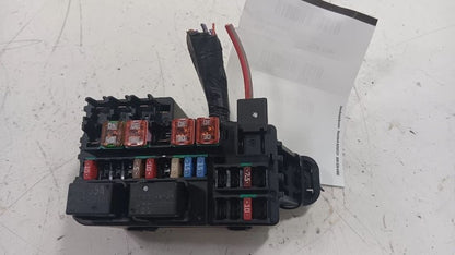 Fuse Box Engine VIN B 8th Digit Opt Luv Fits 15-16 Buick Encore OEM