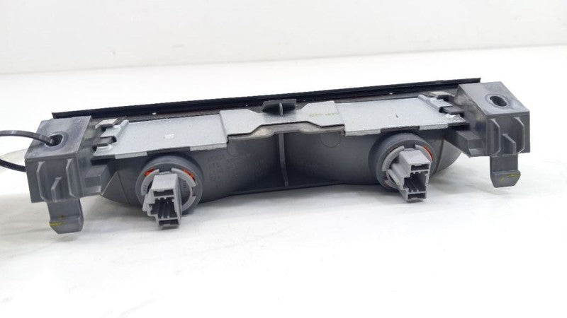 2003 2004 2005 2006 Acura MDX High Mount Tail Lamp Third 3rd Brake Light 2003 2004 2005 2006