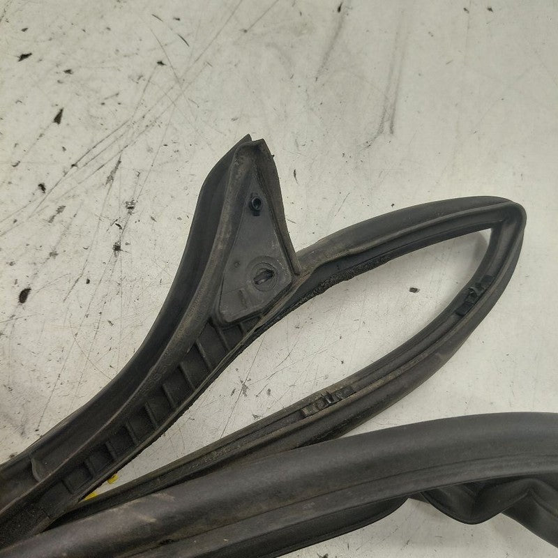 Nissan Versa Note On Door Seal Rubber Right Passenger Front  2019 2018