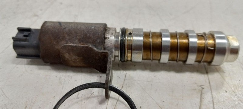 Nissan Rogue Variable Timing Gear Oil Control Valve Solenoid Cylinder Head 2012 