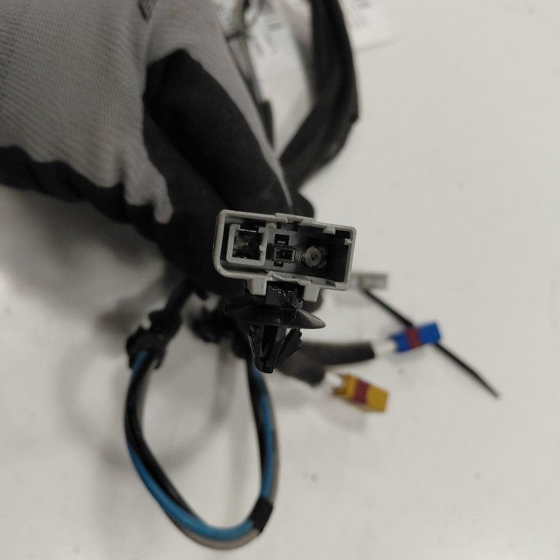 Kia Sorento Front Antenna Cable w/ Navigation {96220C6300} 2018 2017 2