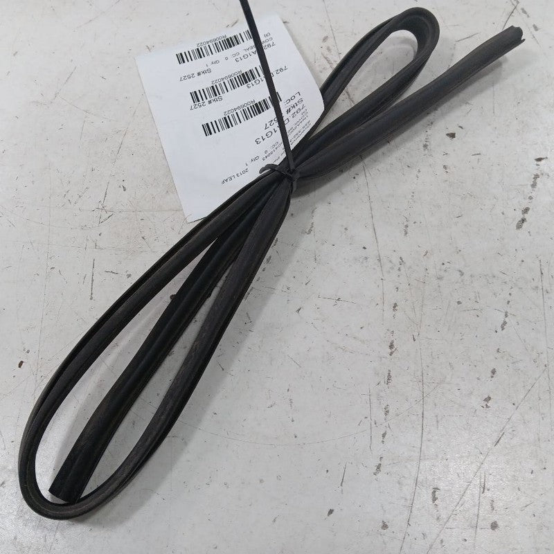Nissan LEAF Cowl Vent Panel Hood Rubber Seal  2013 2014 2015 2016 2017