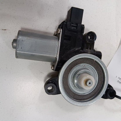 Passenger Right Front Power Window Motor Fits 16-20 Toyota Yaris OEM