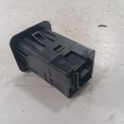 Jeep Renegade USB Plug In Hub Port 2023 2022 2021 2020 OEM