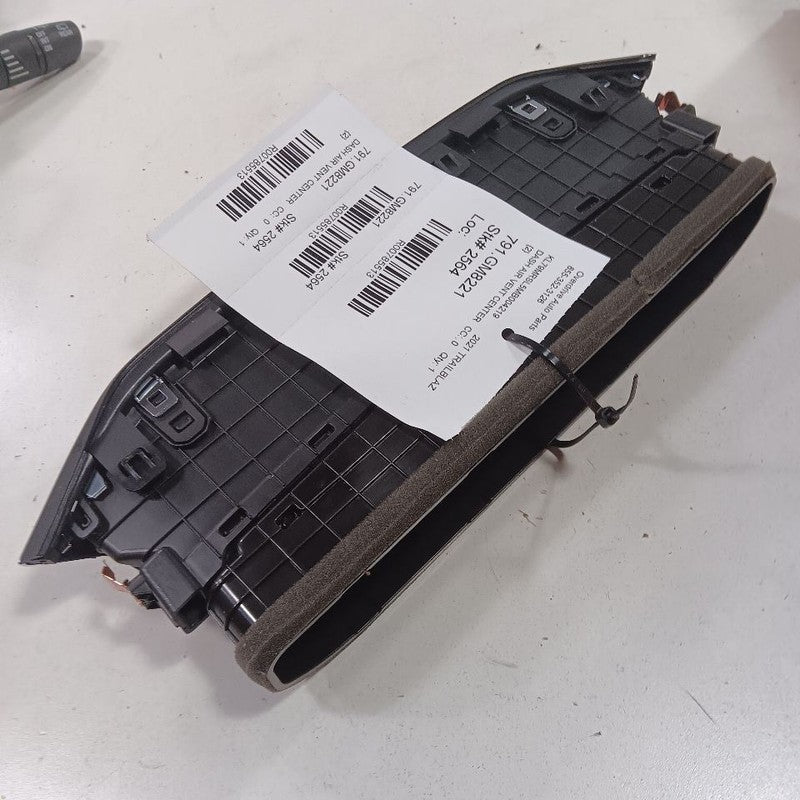 Chevy Trailblazer Dash Air Vent Center Middle  2021 2022 2023
