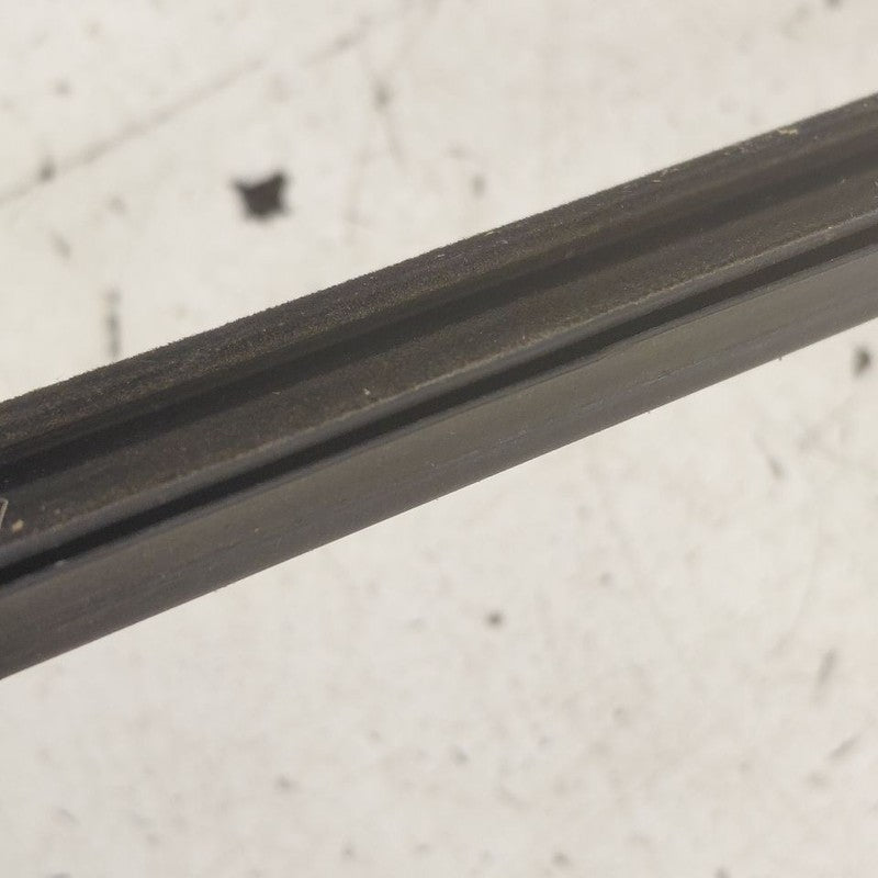 Hyundai Veloster Door Glass Window Weather Strip Trim Front Left Drive