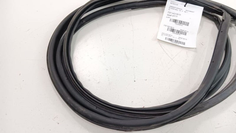 2010 Honda Insight On Door Seal Rubber Right Passenger Front