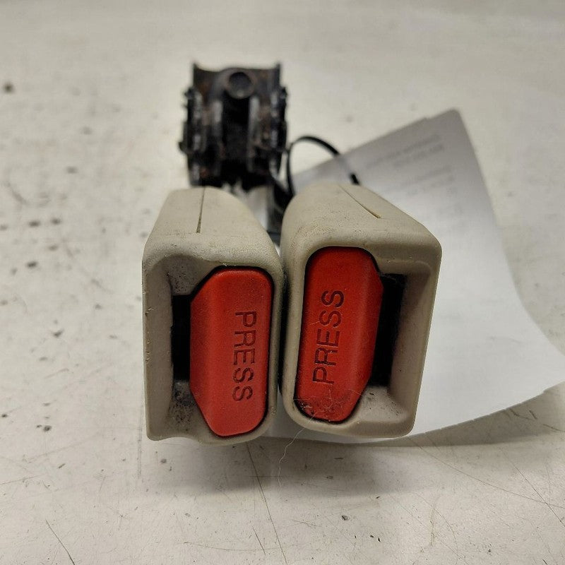 Honda CR-V Seat Belt Buckle Latch Right Passenger Rear Back  2019 2018