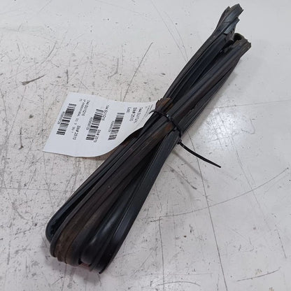 Legacy Outback Door Glass Window Seal Rubber Left Driver Front  2015 2
