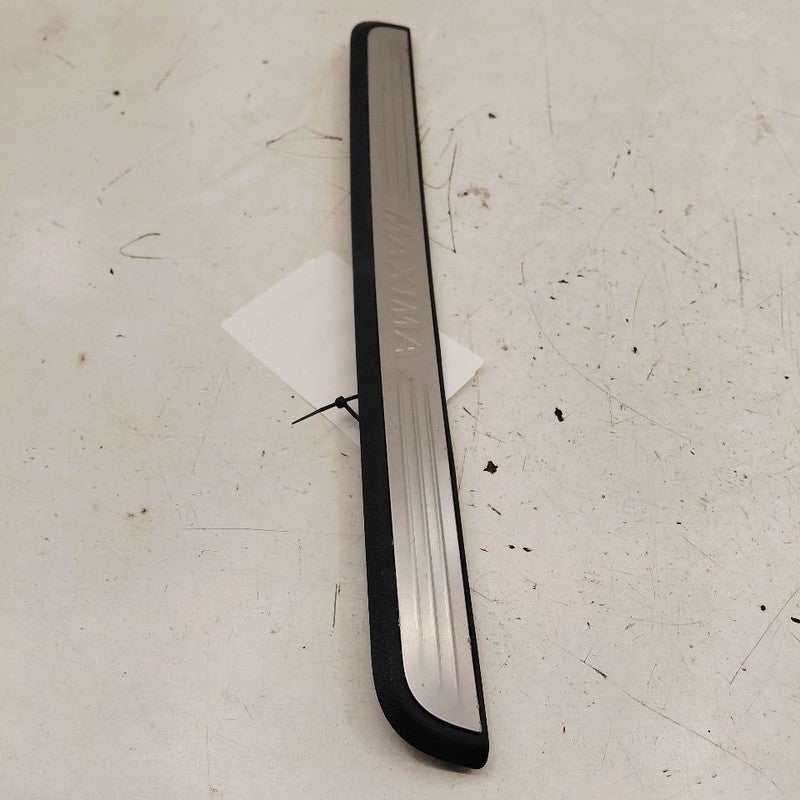 Nissan Maxima Sill Trim Scuff Plate Right Passenger Front {769B19N10} 