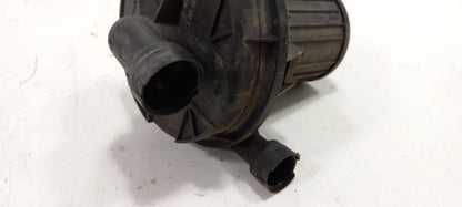 Volkswagen Jetta Vacuum Pump 2003 2002 2001 2000 OEM