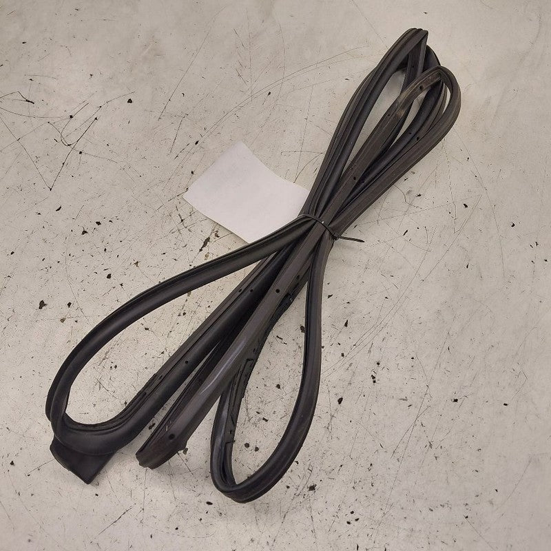 Nissan Versa On Door Seal Rubber Right Passenger Front  2019 2018 2017