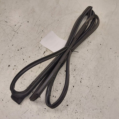 Nissan Versa On Door Seal Rubber Right Passenger Front  2019 2018 2017