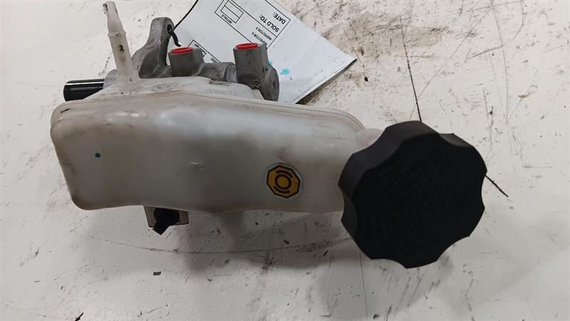 Brake Master Cylinder Fits 12-17 VELOSTER OEM