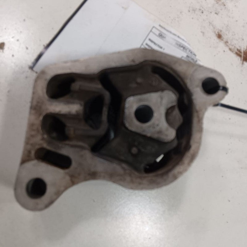 Nissan Altima Engine Motor Mount Rear Back  2.5L 2017 2016 OEM