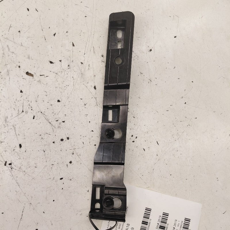 2018 Fiat 500 X Model Passenger Right Front Bumper Mounting Bracket {5