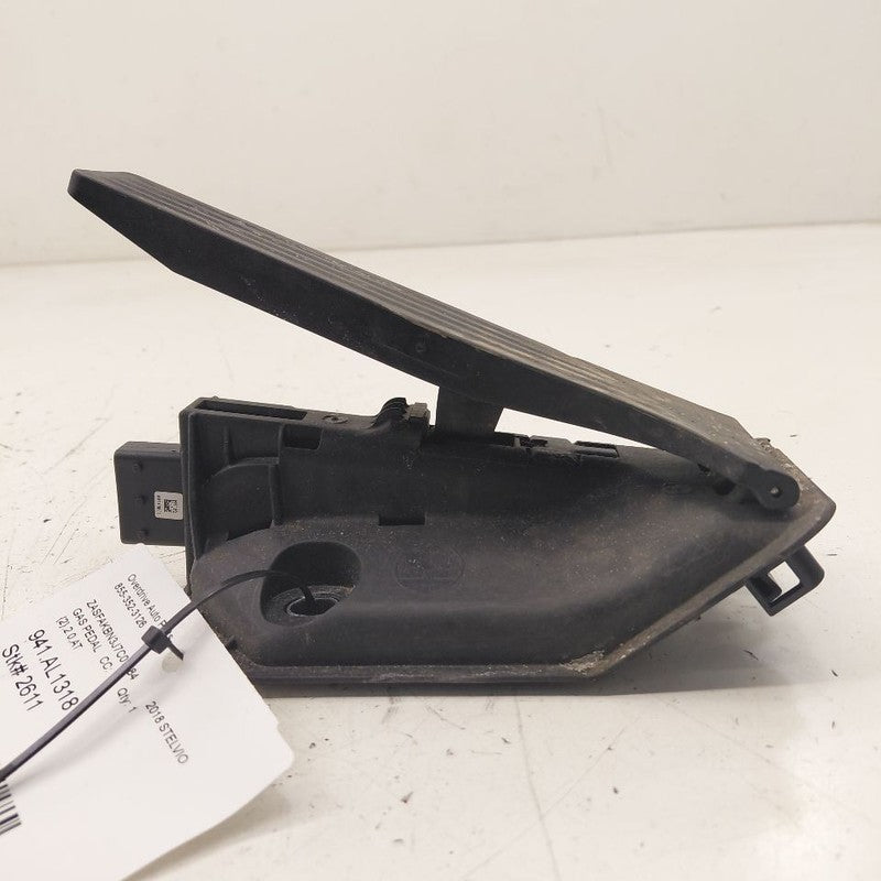 Alfa Romeo Stelvio Gas Pedal  2018 2019 2020 2021