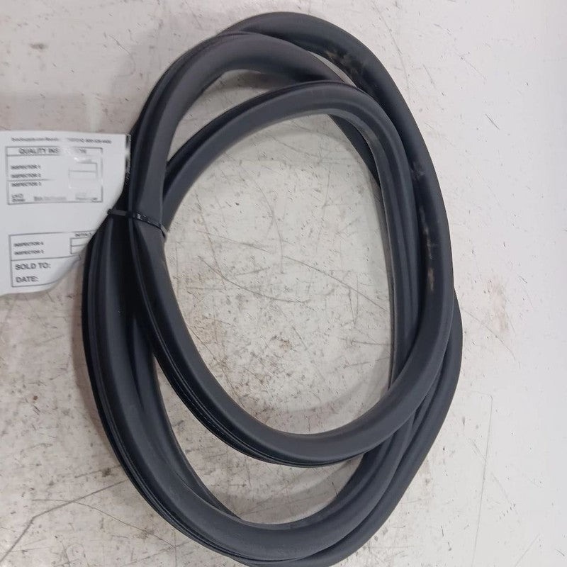 Buick Encore On Body Door Jamb Seal Rear Right Passenger Back  2017 2018 2019 20