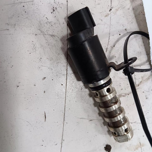 Hyundai Accent Variable Timing Gear Oil Control Valve Solenoid Cylinder Head 201