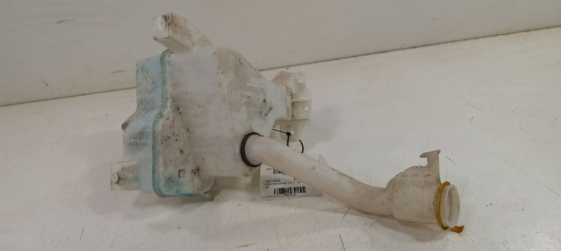 Windshield Washer Fluid Wash Reservoir Wagon Hatchback Fits 17-19 IMPR