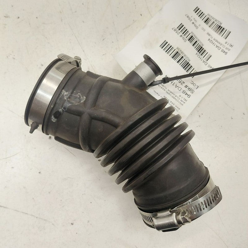 Nissan Versa Air Cleaner Tube Intake Hose  1.6 2024 2023 2022 2021 OEM