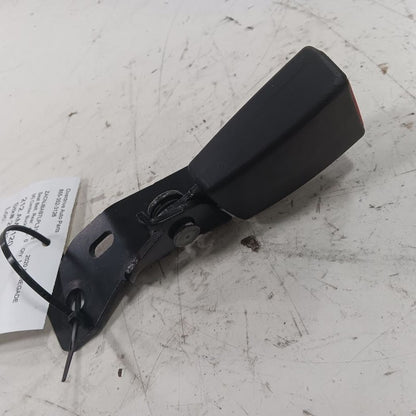 Jeep Renegade Rear Back Center Seat Belt Buckle  2021 2020 2019 OEM