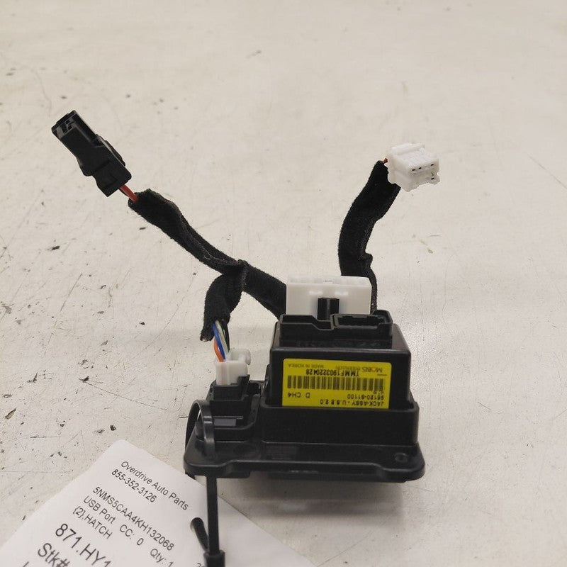 Hyundai Santa Fe USB Plug In Hub Port  2019 2020